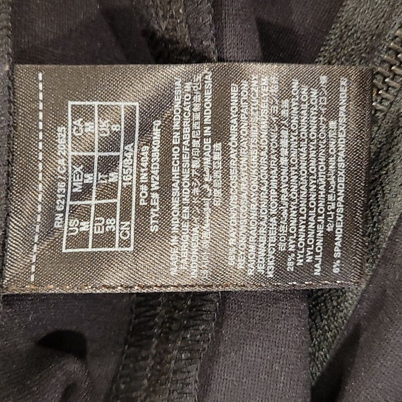 Guess pencil skirt - Picture 2 of 3